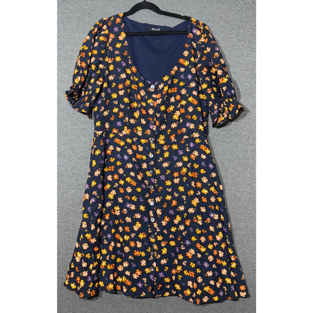Madewell | Women's Happy Hibiscus Smock Sleeve Floral Button Down Dress  | 4